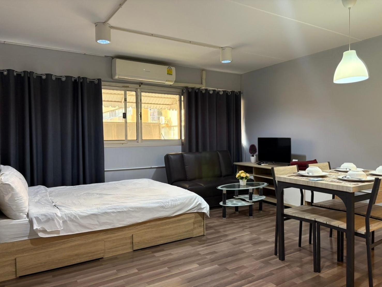 Popular Condo เมืองทองธานี Пак Крет Екстериор снимка