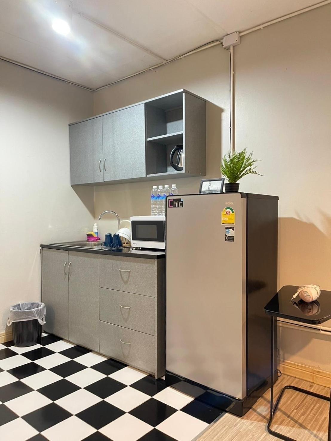Popular Condo เมืองทองธานี Пак Крет Екстериор снимка