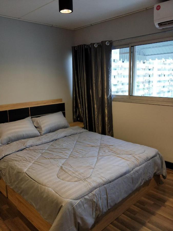 Popular Condo เมืองทองธานี Пак Крет Екстериор снимка