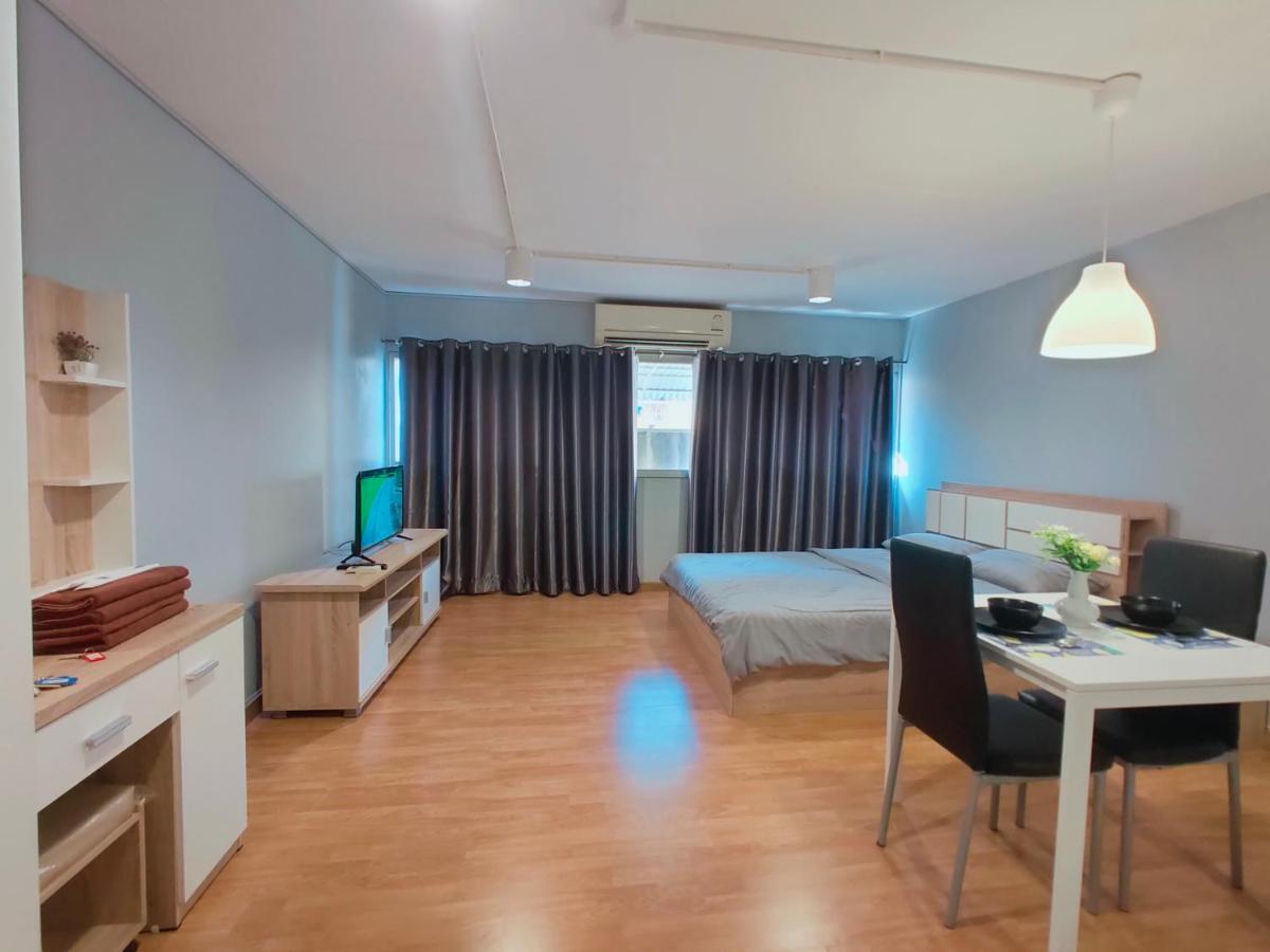 Popular Condo เมืองทองธานี Пак Крет Екстериор снимка