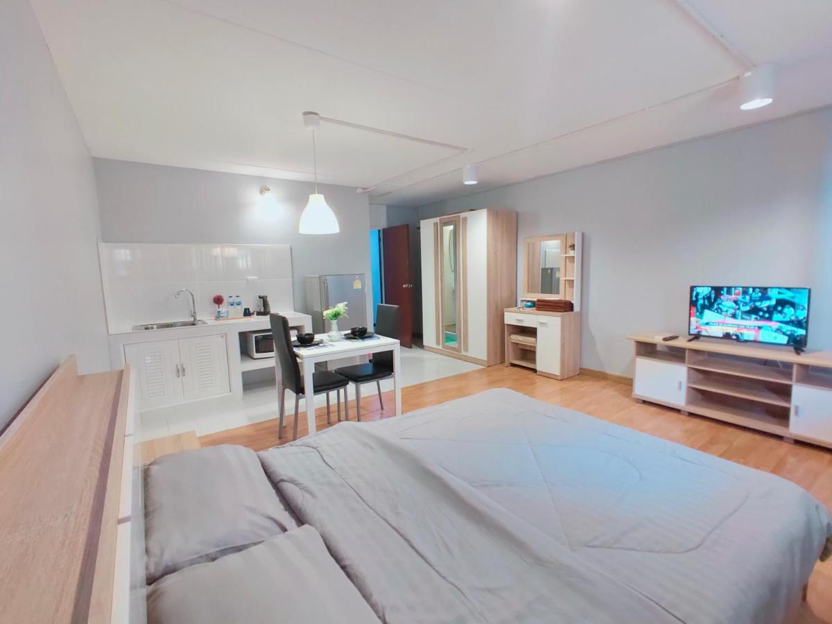 Popular Condo เมืองทองธานี Пак Крет Екстериор снимка